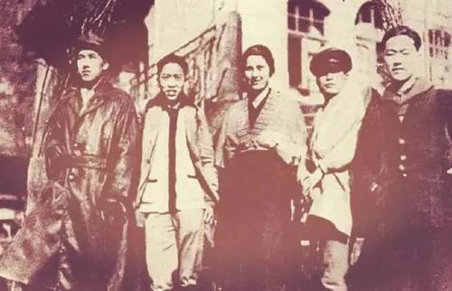 �ټҽ�̳�����������׵�����˹(1��)