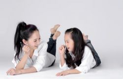 王芳讲给孩子的主持口才课