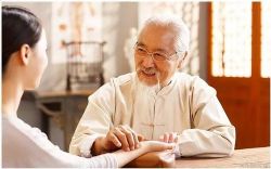 彷徨 回眸百年中医