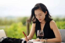 Ů����������γ�Ϊһ����ɫ���ˣ�����ᣩ��֪����